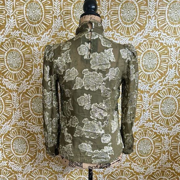 NWOT Mille Charlotte Long Sleeve Metallic Pleated Blouse in Gold Leaf size XXS - Picture 13 of 16